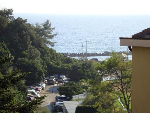A.A.U.T. Via Bordone 11 Moneglia Italy Citra: 010037 Lt 0358 — 4-Star Luxury Hotel in Moneglia, Italy