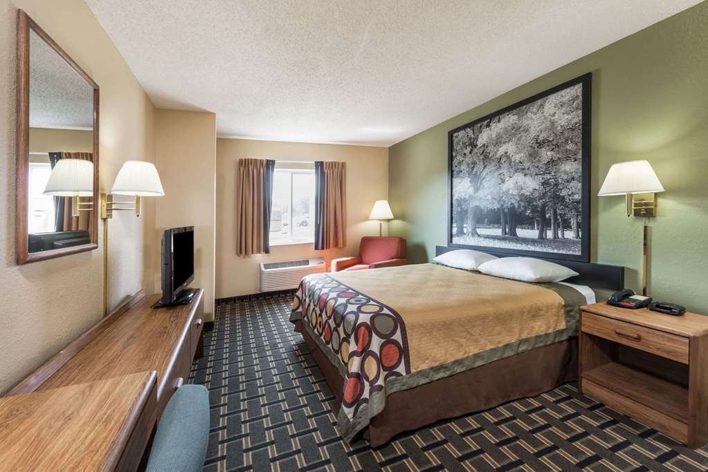 Super 8 by Wyndham Greenville - photo 6