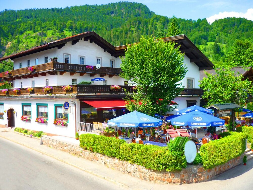 Hotel Almrausch — hotel in Reit Im Winkl