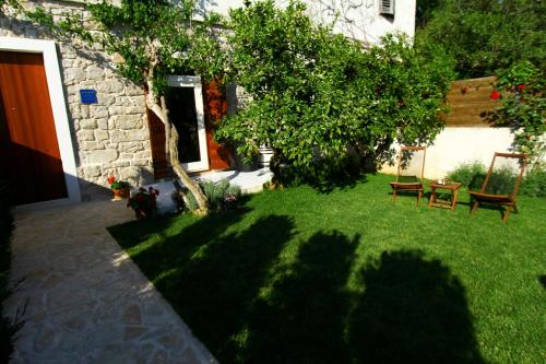 Old house — 4-Star Luxury Hotel in Sveti Filip I Jakov, Croatia