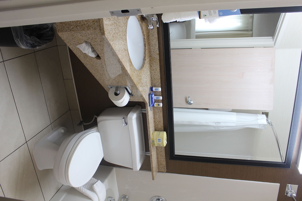Fairfield Inn & Suites by Marriott Kansas City Liberty - photo 49