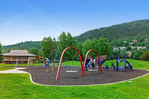 Deer Blvd 54 W. in Avon, United States