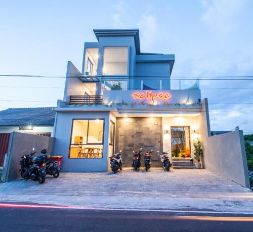 Eclipse Kerobokan in Kerobokan, Indonesia