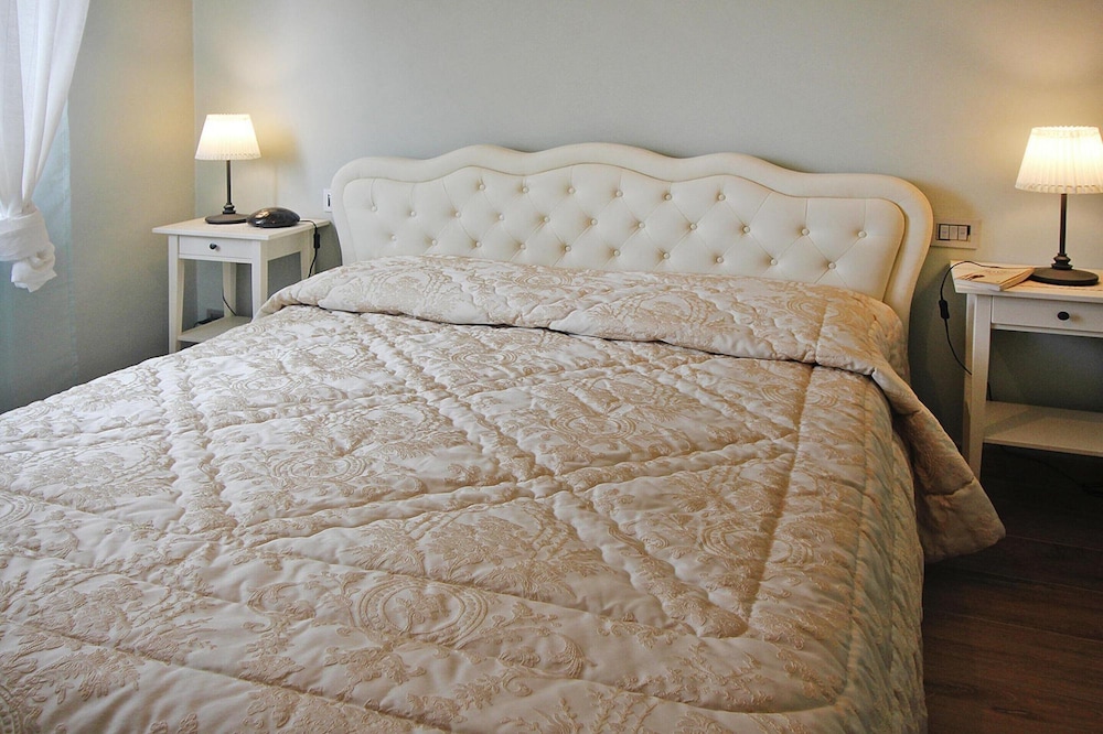 Villa in Camaiore Near Sandy Beaches — 4-Star Luxury Hotel in Camaiore, Italy