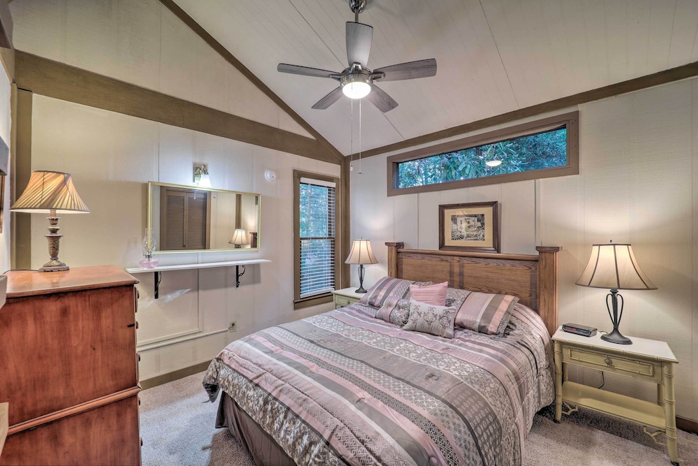 Ski Resort Cabin with Deck in Beech Mountain — Banner Elk — photo 5