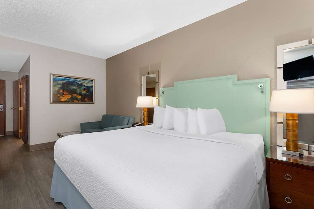 Baymont by Wyndham Orlando International Dr Universal Blvd - photo 22