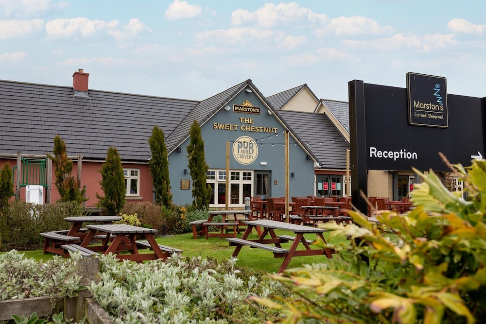 Sweet Chestnut Dunfermline by Marston’s Inns in Dunfermline, United Kingdom