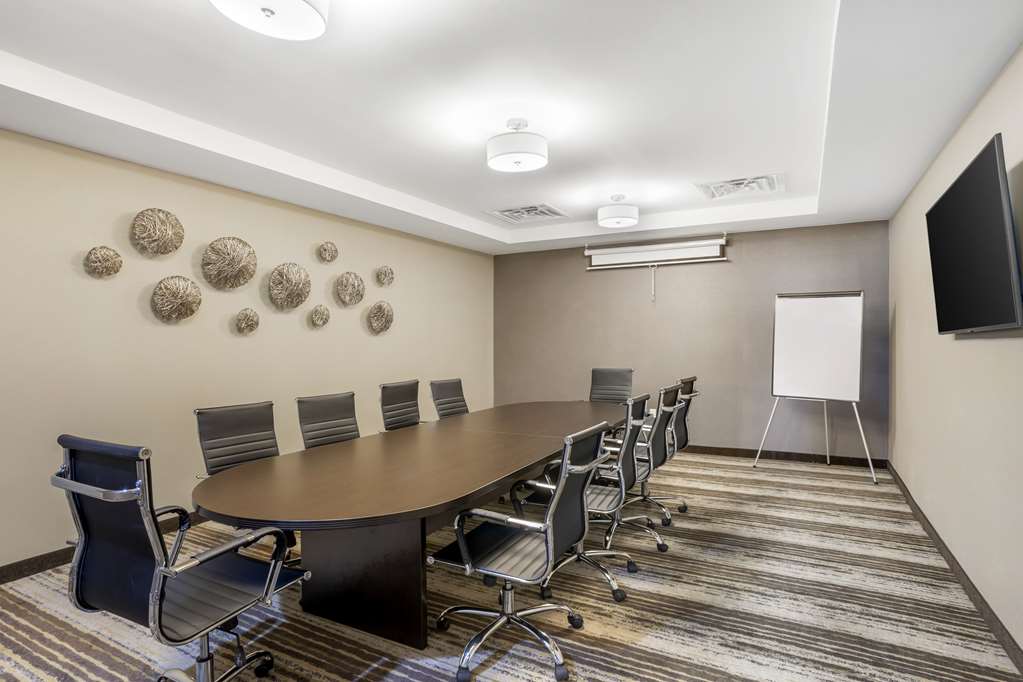 Best Western Plus Philadelphia Pennsauken Hotel - photo 11