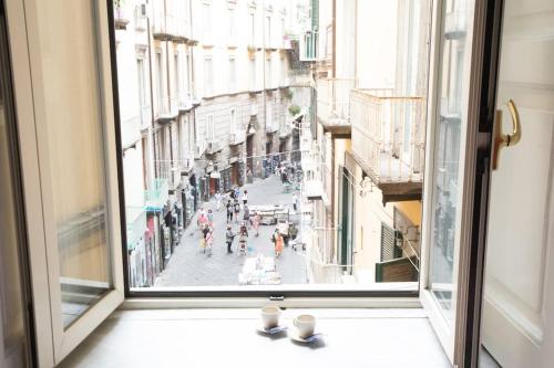 Museo&Dante 130mq Con Vista Port'alba — 4-Star Luxury Hotel in Naples, Italy