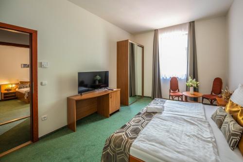 Hotel Anna Villa — Balatonfoldvar — photo 5