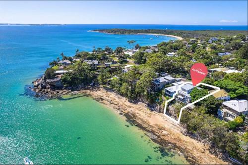 Ocean Front Luxury The Lambeth Walk — hotel in Bundeena