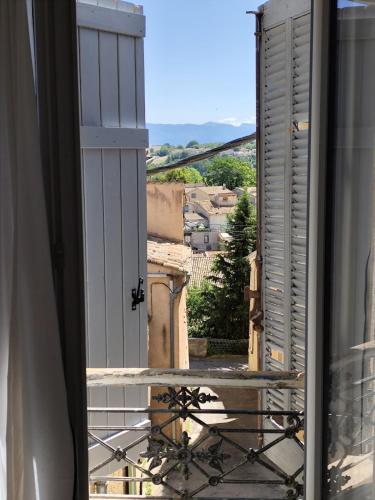 Hosted by Françoise — hotel in Valensole