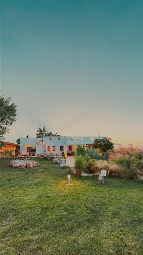Oppure Masseria Moderna — 4-Star Luxury Hotel in Polignano A Mare, Italy