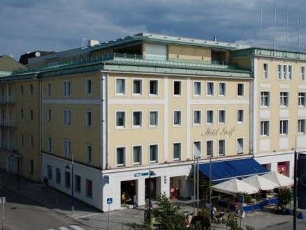 Greif in Wels, Austria