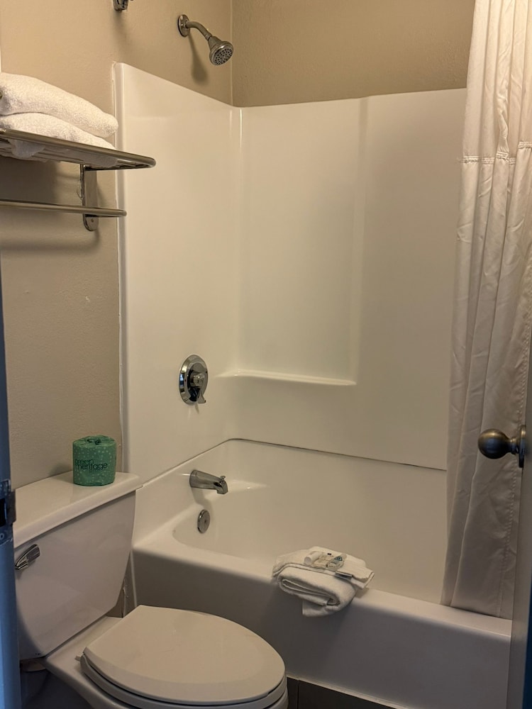 Super 8 By Wyndham Charleston WV - photo 7