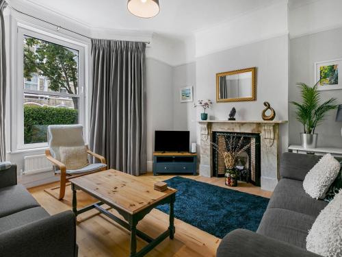 Elegant Get Away House in Vibrant Clapham Juction Pass the Keys — 4-Star Luxury Hotel in London, United Kingdom