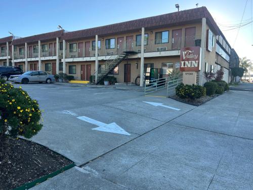 Valley Inn — Castro Valley — photo 3