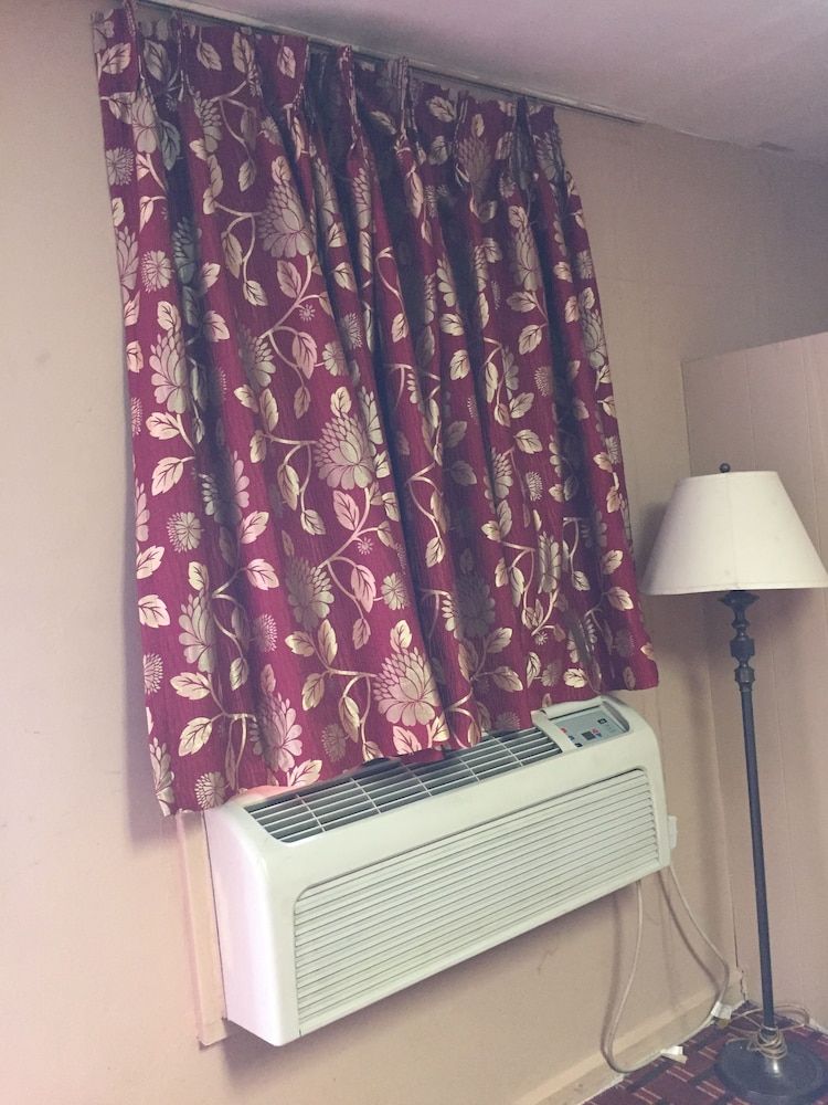 Downtowner Motel - photo 6