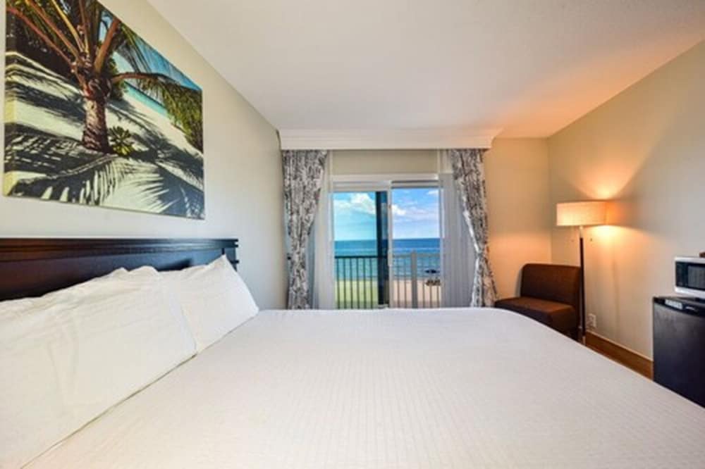 Sun Tower Hotel & Suites on the Beach - photo 11