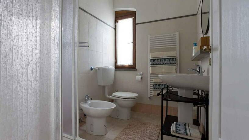 Sp L681 Vali0at Villa Arbeio 8 6 14892595 — Varese Ligure