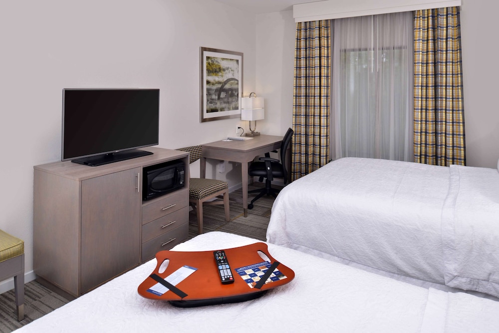 Hampton Inn & Suites Shelby - photo 14