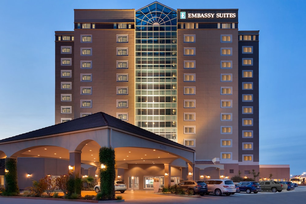 Embassy Suites by Hilton Monterey Bay Seaside - photo 70
