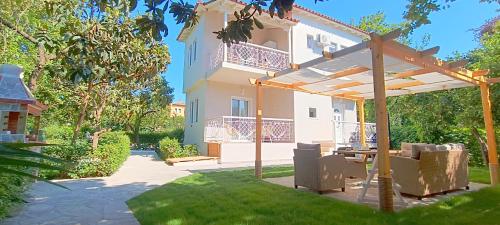 Villa Pandesia — 4-Star Luxury Hotel in Afytos, Greece