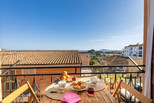 Santa Maria Navarrese Con Giardino E Vista Mare — 4-Star Luxury Hotel in Santa Maria Navarrese, Italy