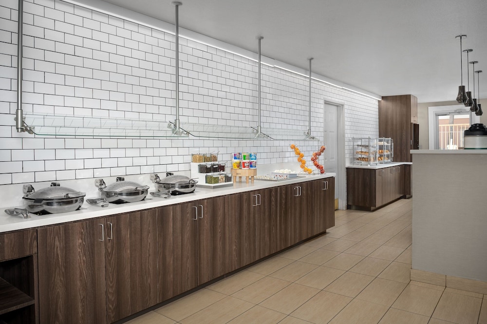 Residence Inn by Marriott Phoenix Airport - photo 43
