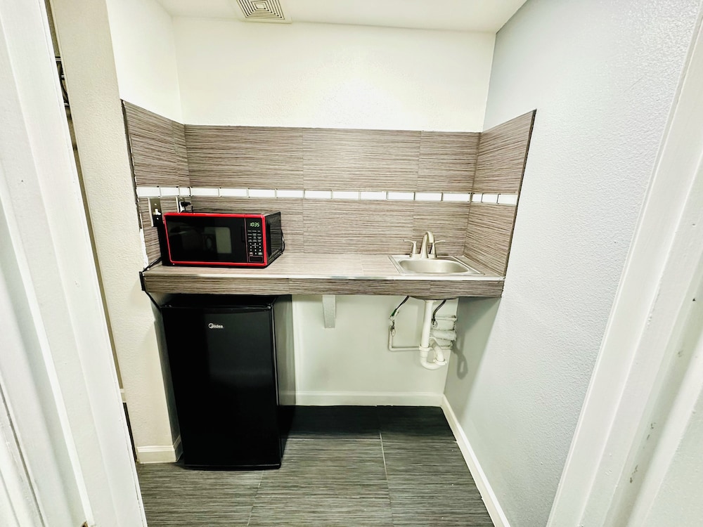 Perfect Inn Motel - photo 28