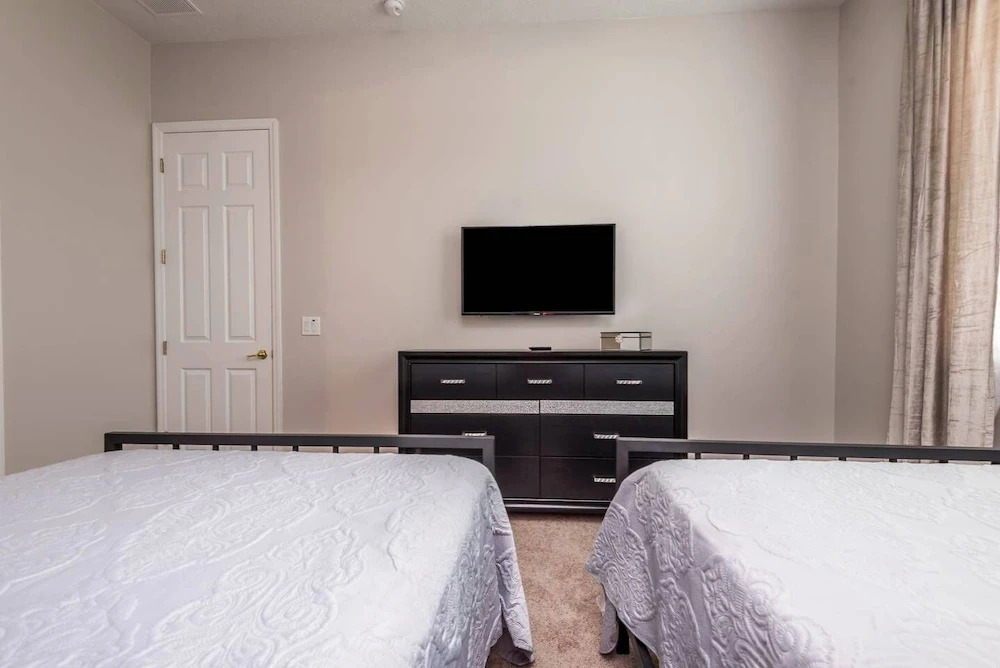 Stylish NEW Renovation in Reunion Resort Large Patio and Pool Deck 3bd 3.5ba #3ru456 - photo 4