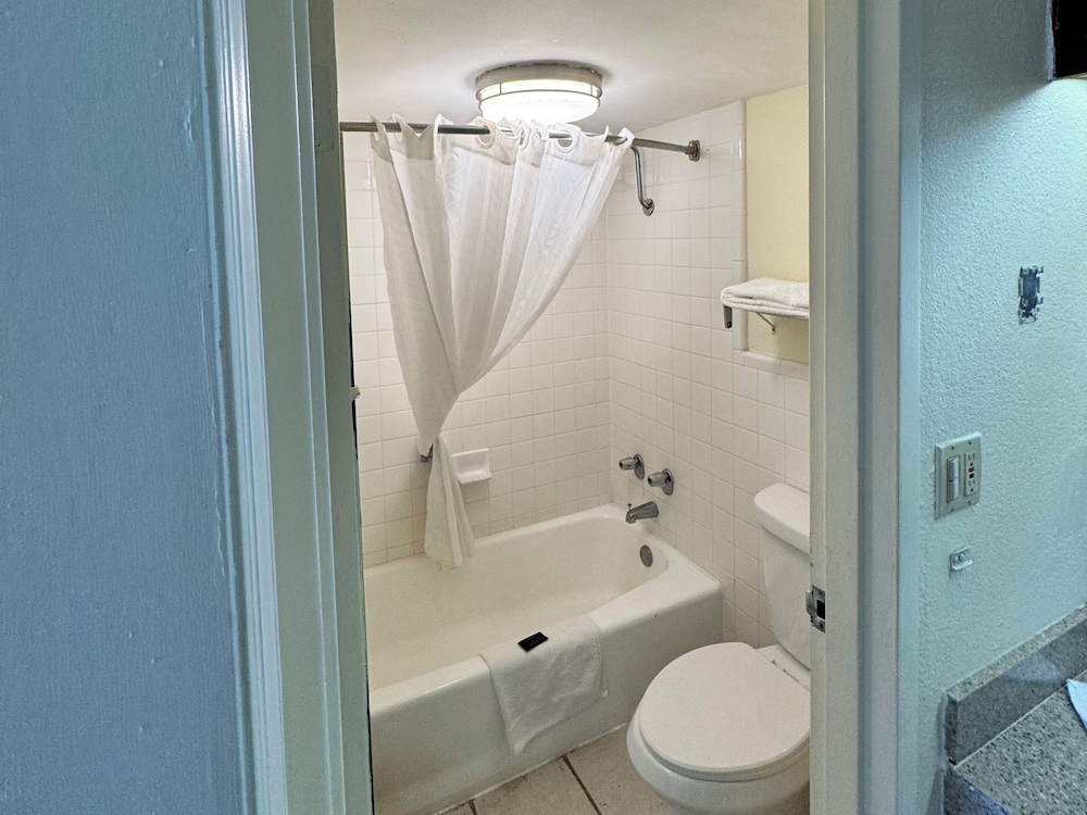 Budgetel Inn Phenix City - photo 31