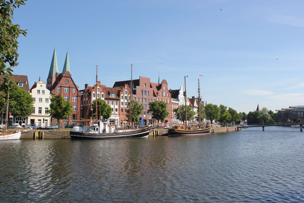 Apartment Traveblick — 4-Star Luxury Hotel in Luebeck, Germany