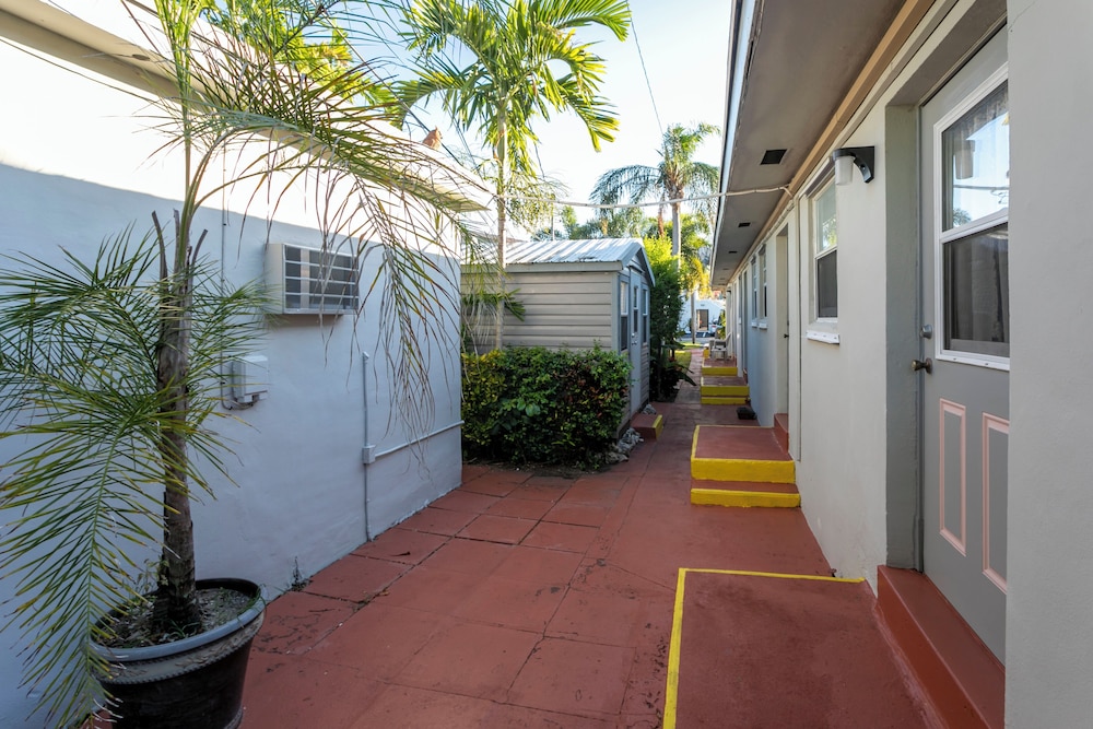 Richard's Motel Extended Stay - photo 128