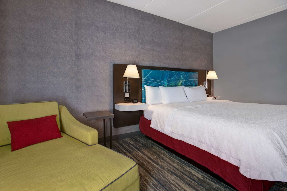 Hampton Inn Olive Branch - photo 11
