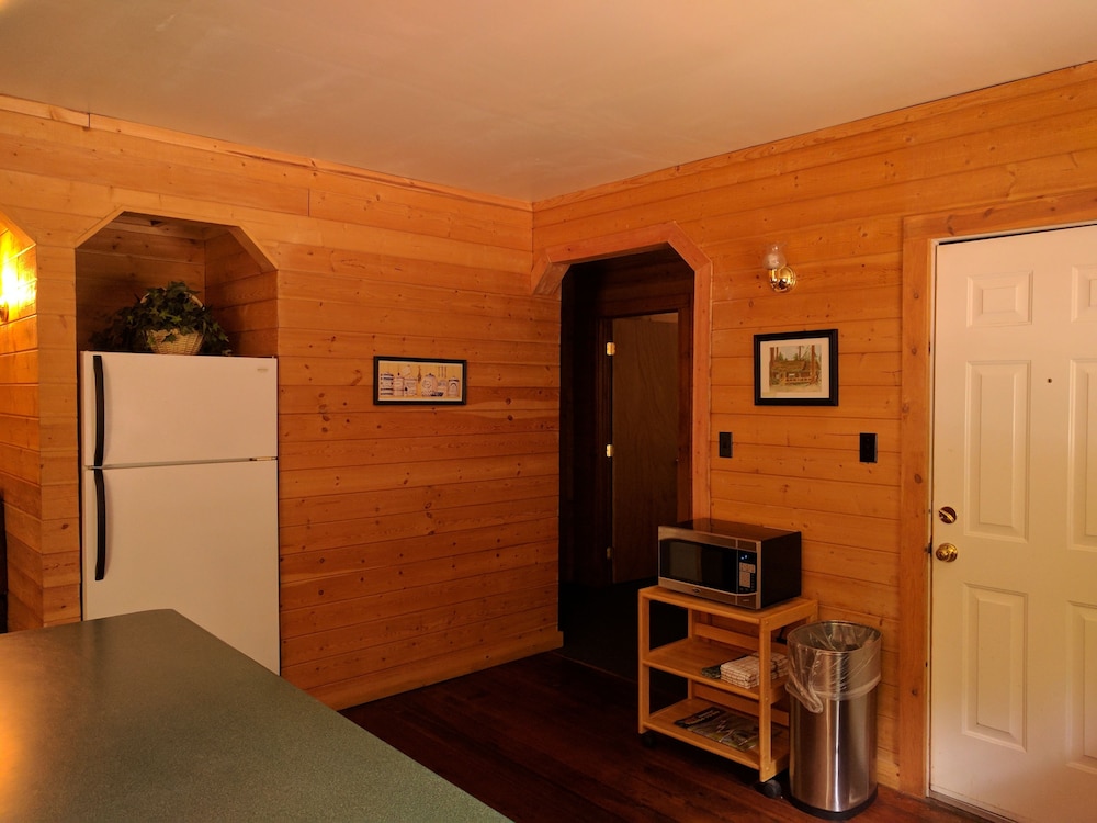 Emerald Forest Cabins - photo 45