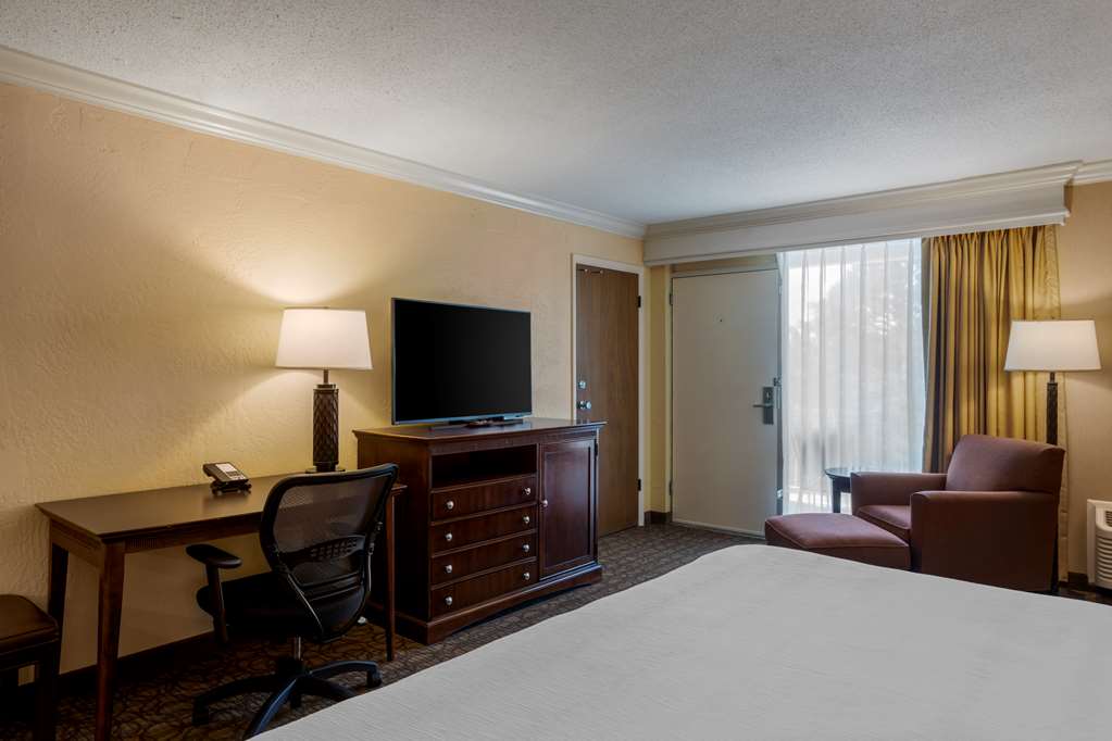 Best Western Inn of the Ozarks - photo 17