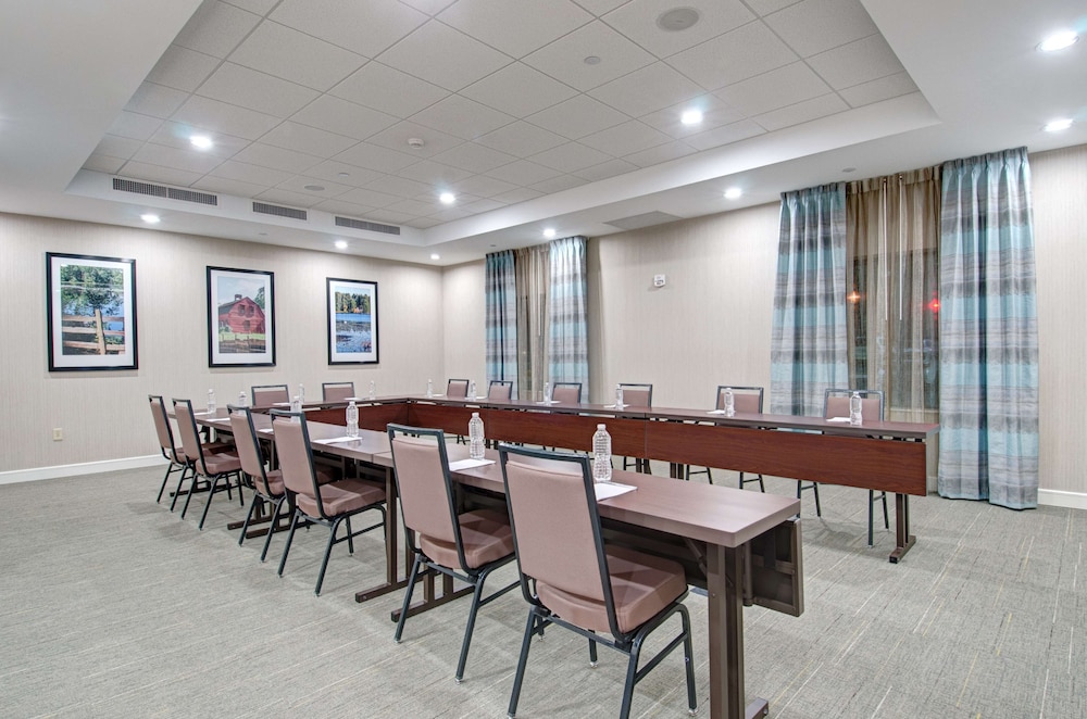Hampton Inn Boston Westborough - photo 42