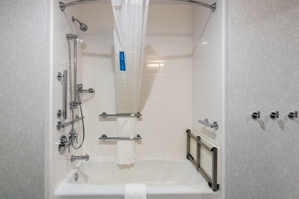 Hampton Inn & Suites Dallas East - photo 40