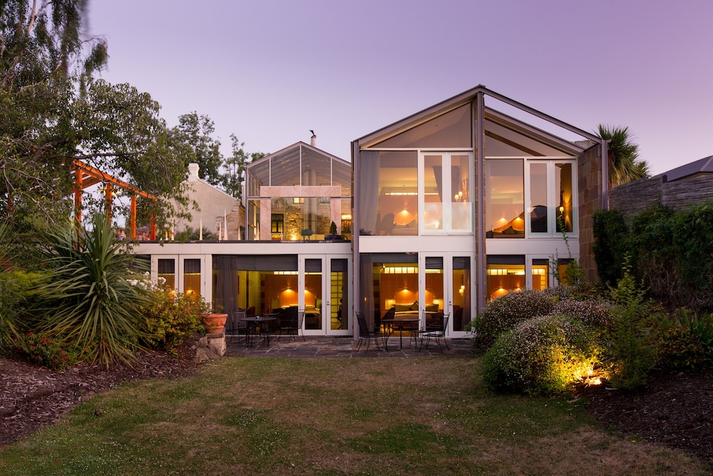 Islington Hotel — 5-Star Luxury Hotel in South Hobart, Australia