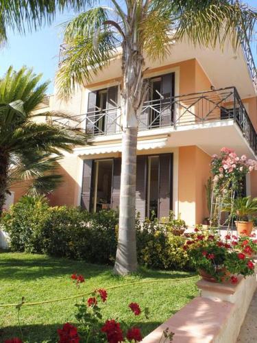 Appartamento in Villa a 100 metri dal mare — 4-Star Luxury Hotel in Siracusa, Italy