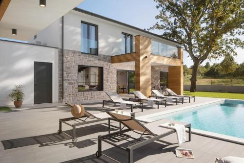 Villa Analucija II by IstriaLux — 4-Star Luxury Hotel in Krsan, Croatia