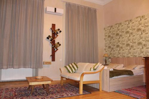 Solo Room Apartment