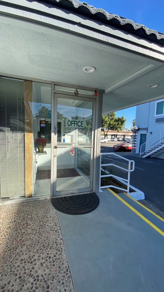 Plaza Inn Motel Los Angeles area - photo 53