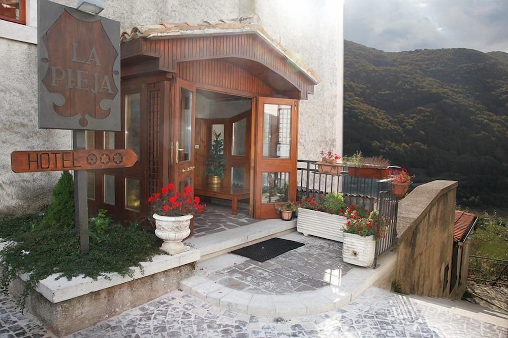 Hotel La Pieja - carbon neutral hotel in Opi