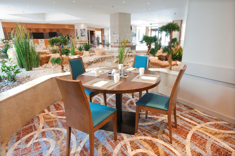 מזון ומשקאות