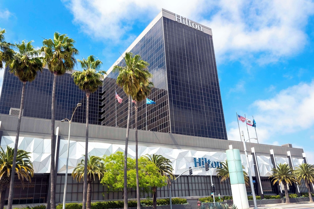 Hilton Los Angeles Airport - photo 2