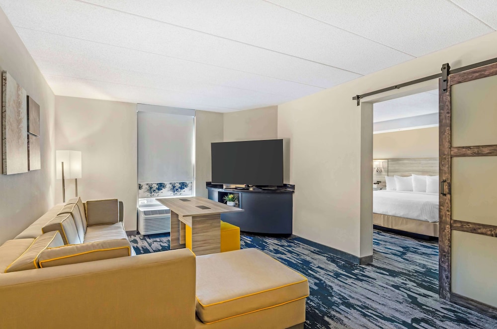 Best Western Plus Beckley Inn - photo 41