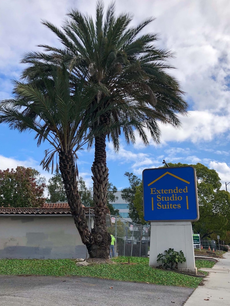 Super 8 by Wyndham San Jose Airport in San Jose, United States