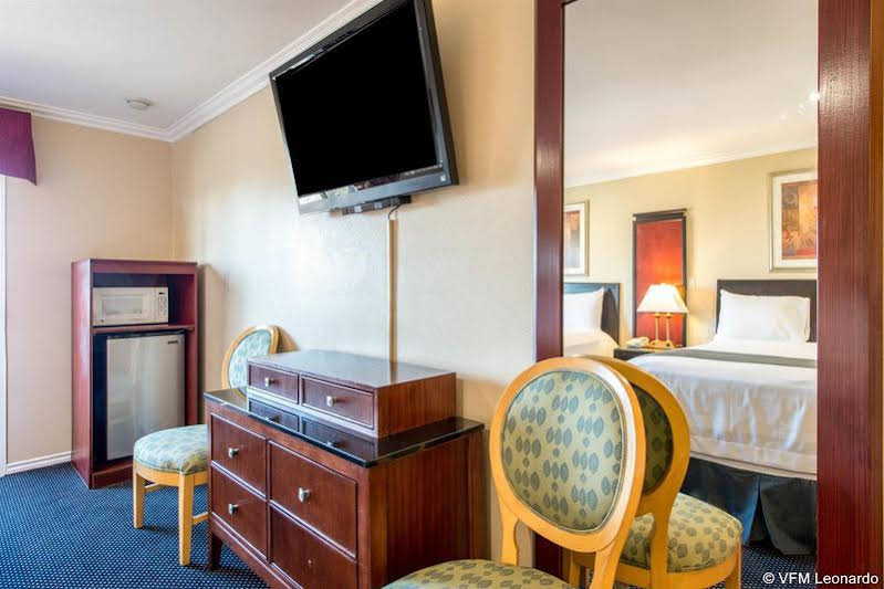 Rodeway Inn Signal Hill - photo 19